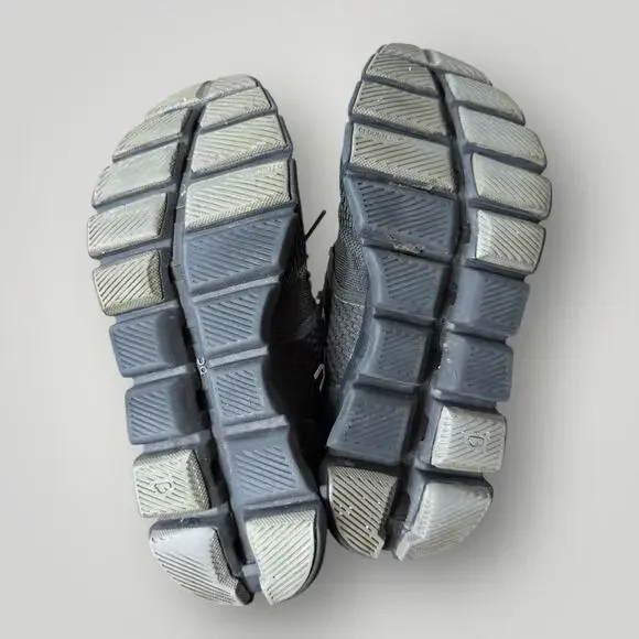 ON Running Cloud Women’s Shoes – Size W7.5 – Black – Pre-Owned - Picture 6 of 11